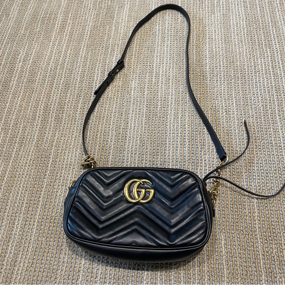 Gucci Black Chevron GG Leather Crossbody Bag - Picture 6 of 14